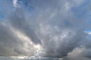 sky with larfe greyish clouds