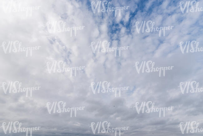 overcast sky with white clouds