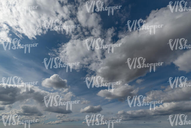 sky photo with many white clouds