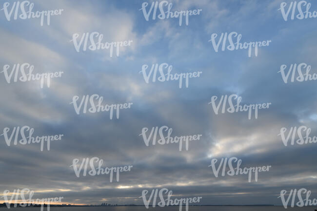 evening sky with many clouds