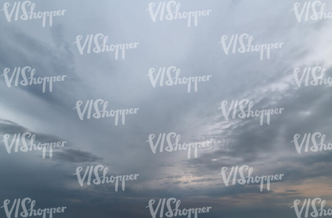 grey sky with grey clouds